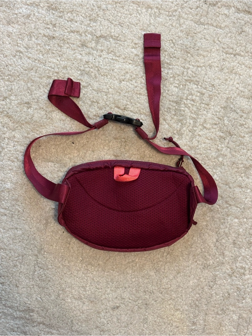 Patagonia Maroon and Navy Fannypack - Picture 2 of 4